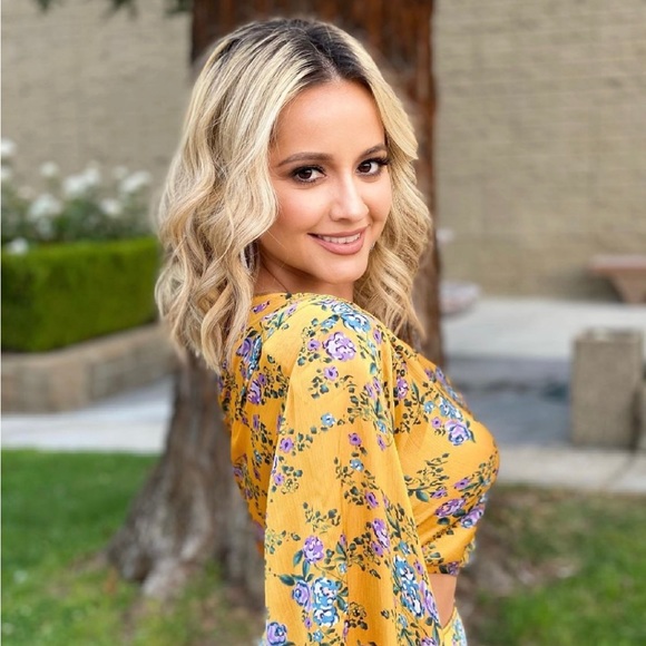 Meet your Posher, Diane - Picture 1 of 1